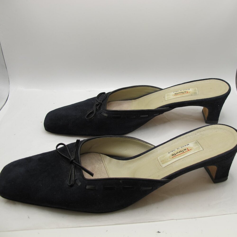 Talbot’s black suede slide with leather stitching and bow detail 8.5N